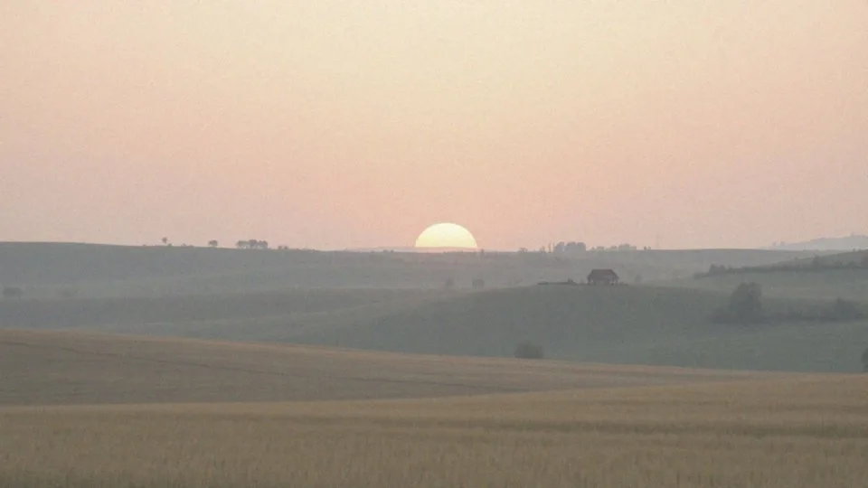 Kiedy wschodzi i zachodzi słońce względem stron świata?