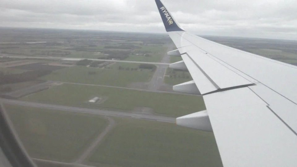 Jaką prędkość lądowania mają samoloty Ryanair?