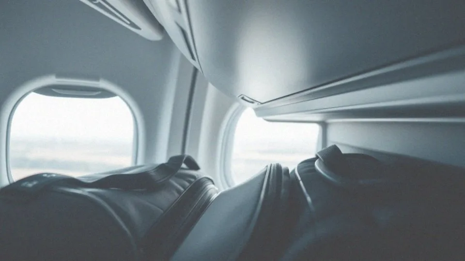 Jakie są maksymalne wymiary bagażu podręcznego w Ryanair?