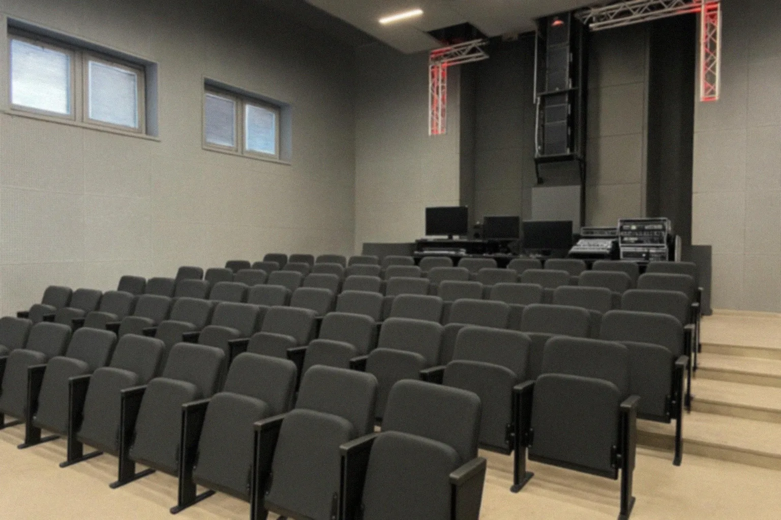 Rozstrzyganie Miejskiego Konkursu Plastycznego „Kreatywna bombka świąteczna” w Lubartowie