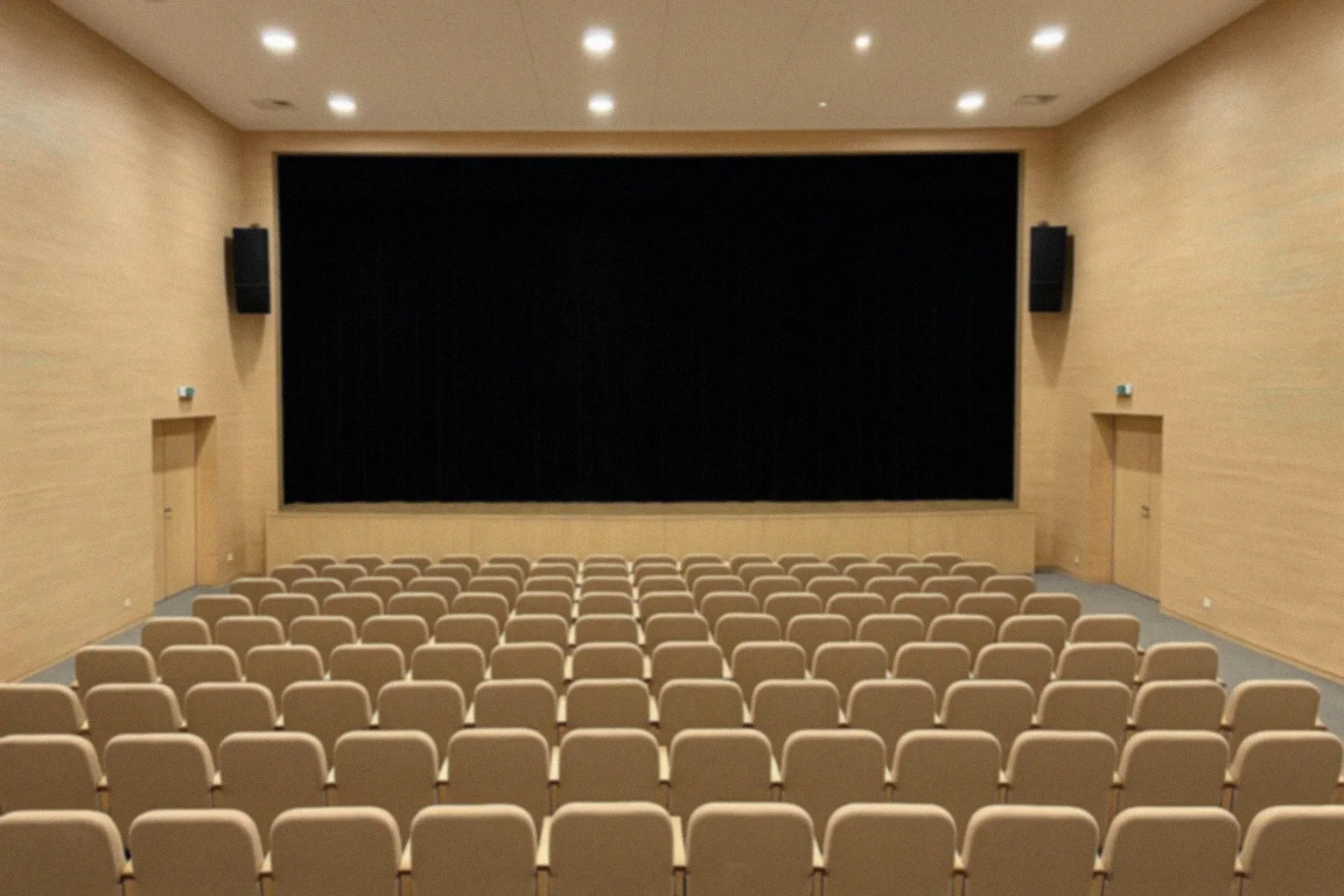 Konkurs Plastyczny „Kreatywna bombka świąteczna” w Lubartowie