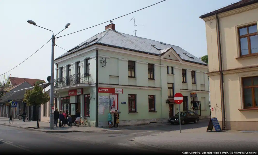 Utrudnienia w ruchu na ul. Cmentarnej z okazji obchodów Wszystkich Świętych